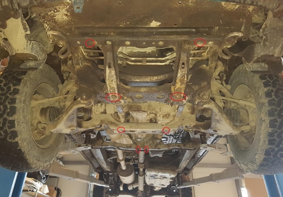 Protector de la caja de cambios y filtro de partículas Toyota Hilux