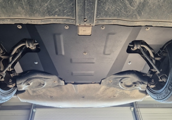 Cubre carter del motor trasero eléctrico Tesla Model 3 AWD