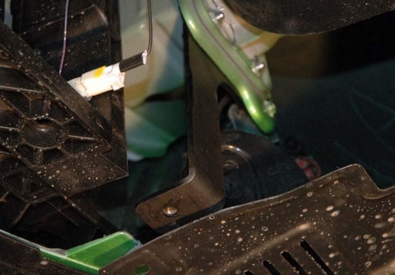 Cubre carter metalico Mazda 2