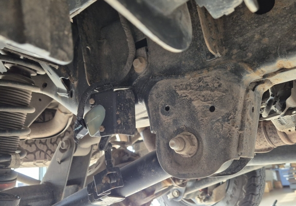 Cubre cárter de aluminio para sensor del brazo de suspensión trasero Ford Ranger Raptor